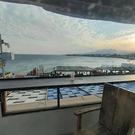 By The Sea Flat Apartment